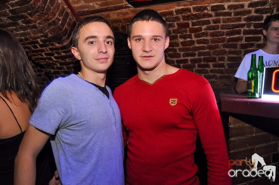 Holsten Party în Club Escape, 