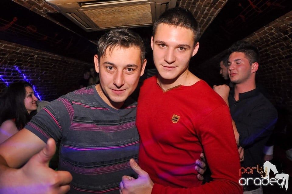 Holsten Party în Club Escape, 