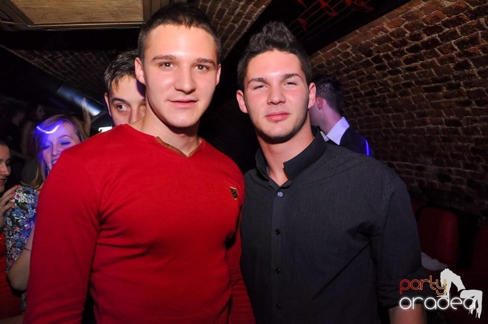 Holsten Party în Club Escape, 