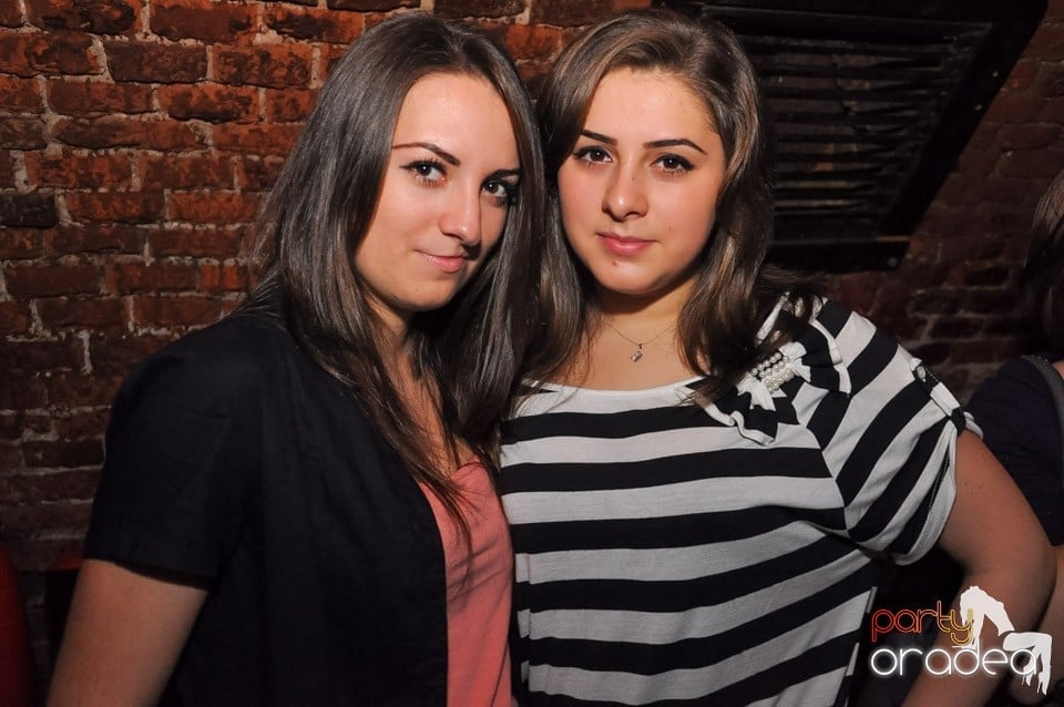 Holsten Party în Club Escape, 