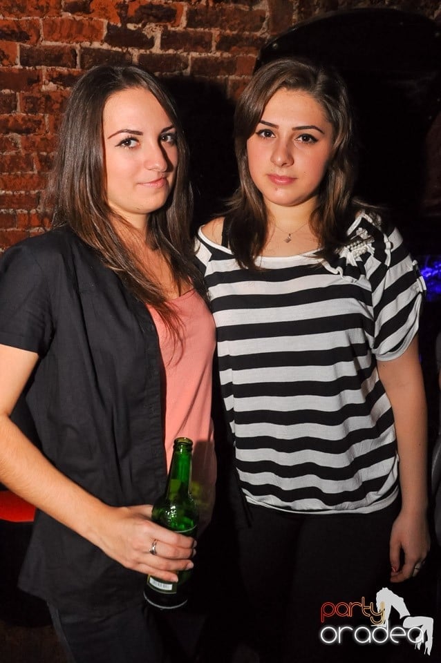 Holsten Party în Club Escape, 