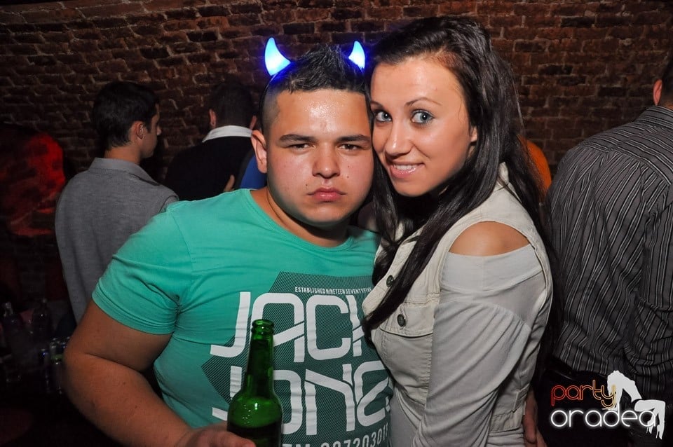 Holsten Party în Club Escape, 