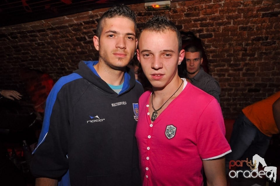 Holsten Party în Club Escape, 