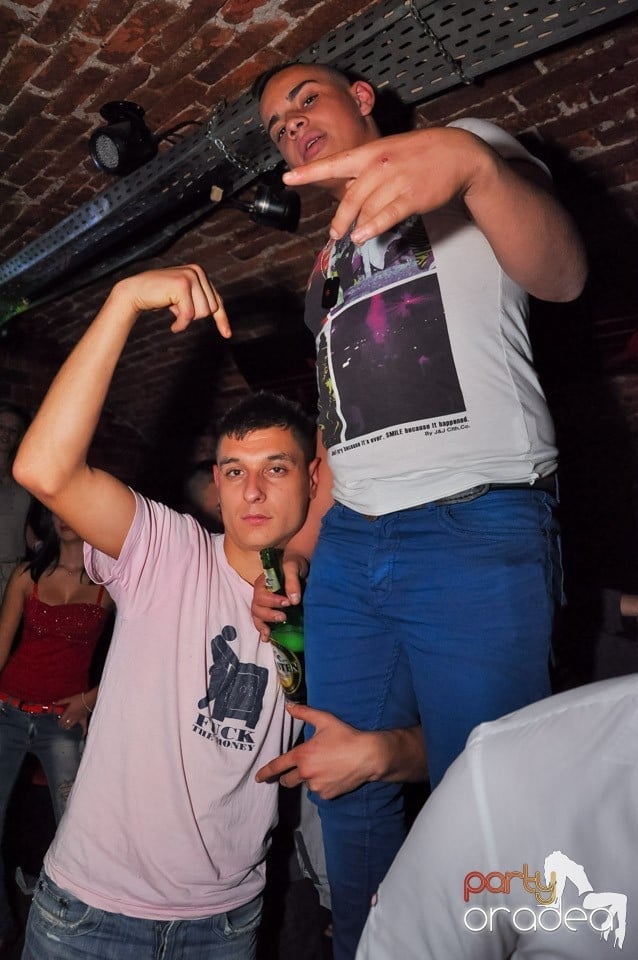 Holsten Party în Club Escape, 