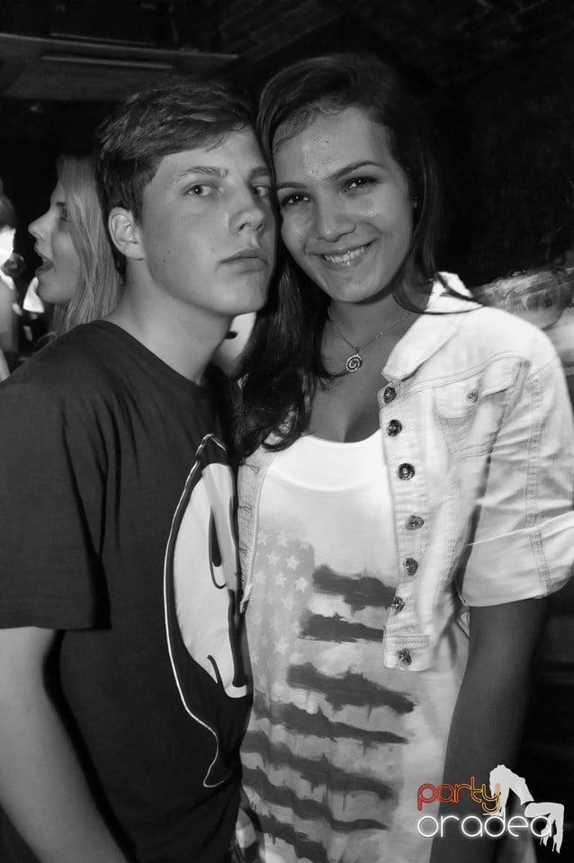 Holsten Party în Club Escape, 