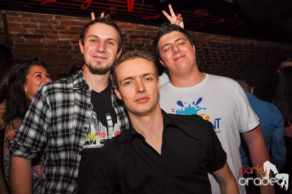 Holsten Party în Club Escape, 