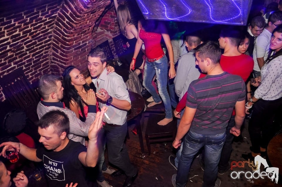 Holsten Party în Club Escape, 