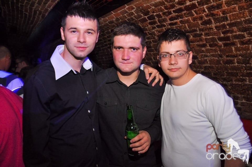 Holsten Party în Club Escape, 