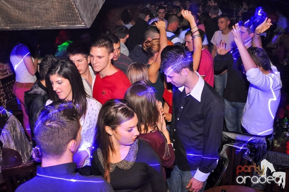 Holsten Party în Club Escape, 