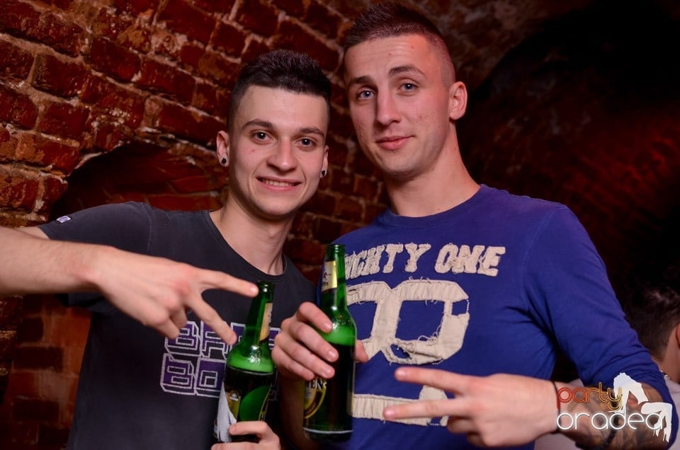 Holsten Party în Club Escape, 