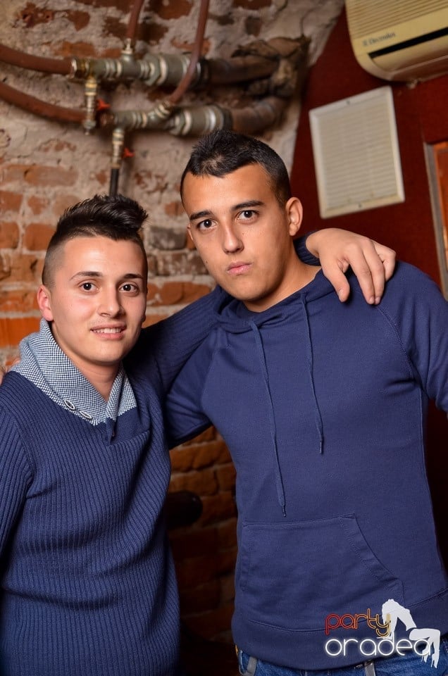 Holsten Party în Club Escape, 