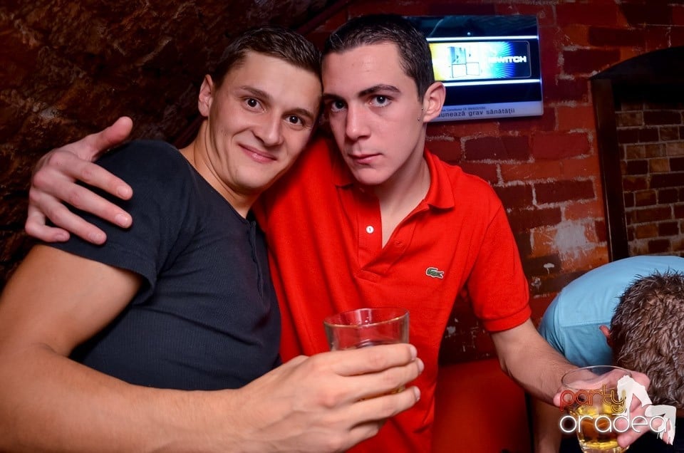 Holsten Party în Club Escape, 