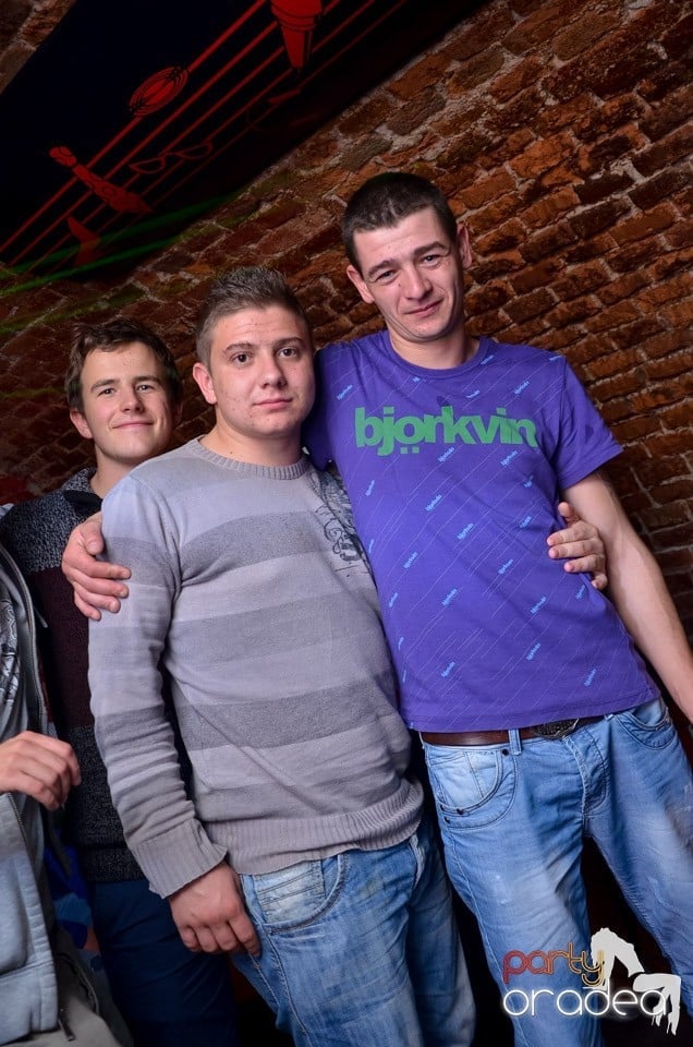 Holsten Party în Club Escape, 