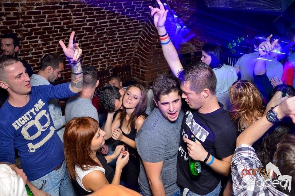 Holsten Party în Club Escape, 