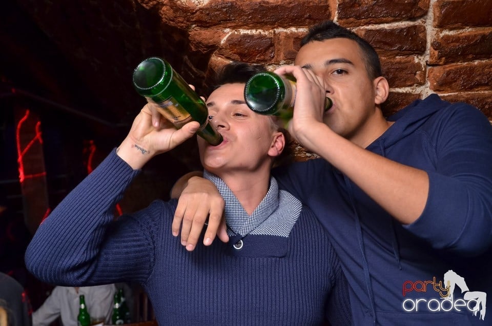 Holsten Party în Club Escape, 