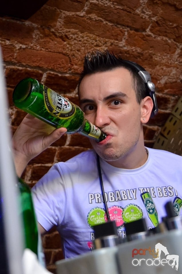 Holsten Party în Club Escape, 