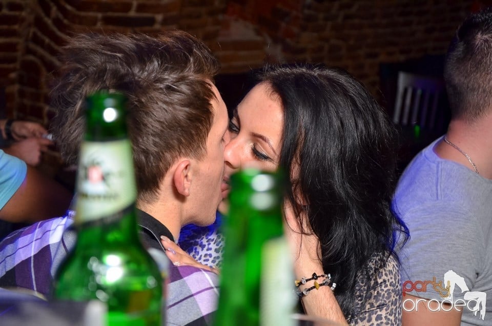 Holsten Party în Club Escape, 