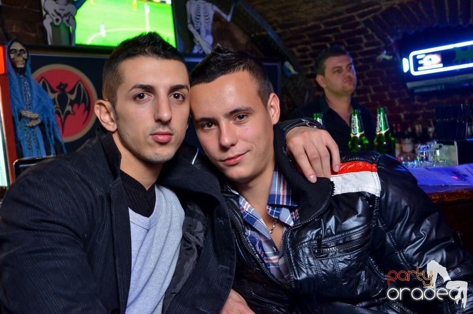 Holsten Party în Club Escape, 