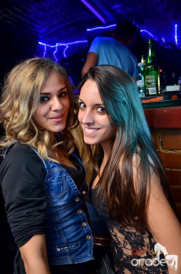 Holsten Party în Club Escape, 