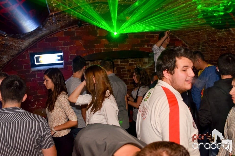 Holsten Party în Club Escape, 