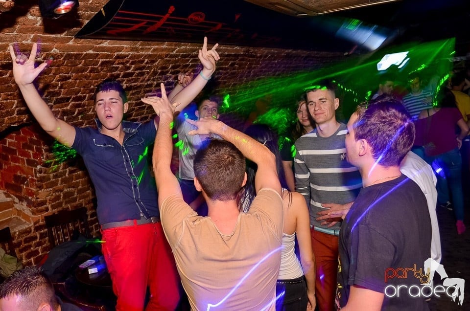 Holsten Party în Club Escape, 