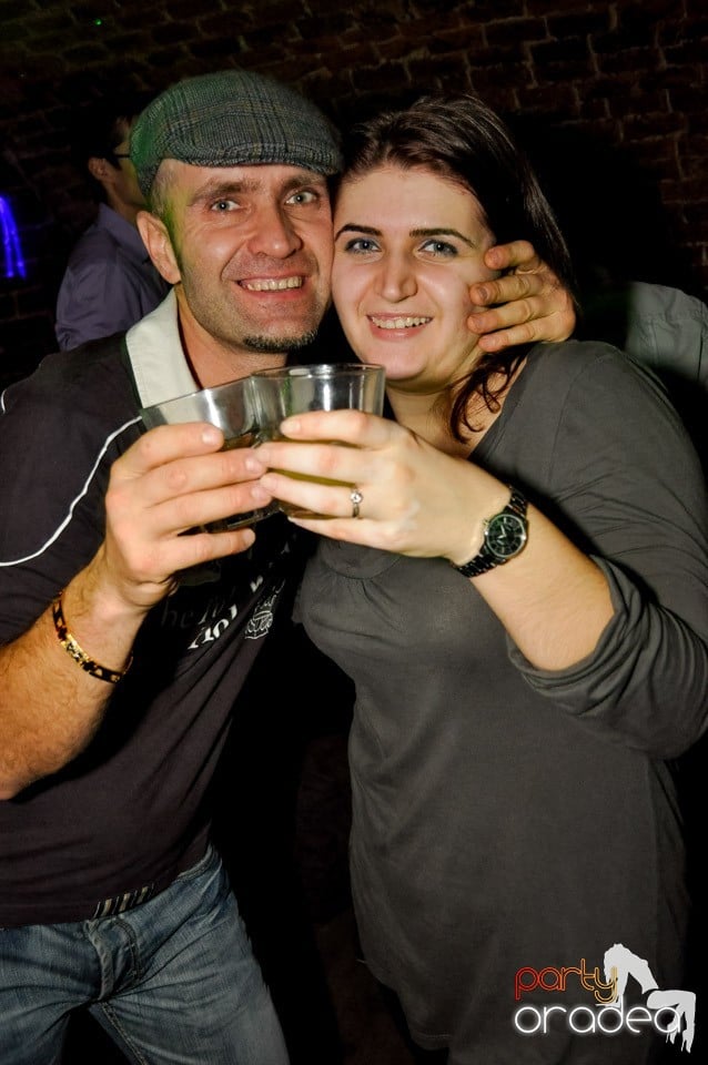 Hot Friday Night în Club Escape, 