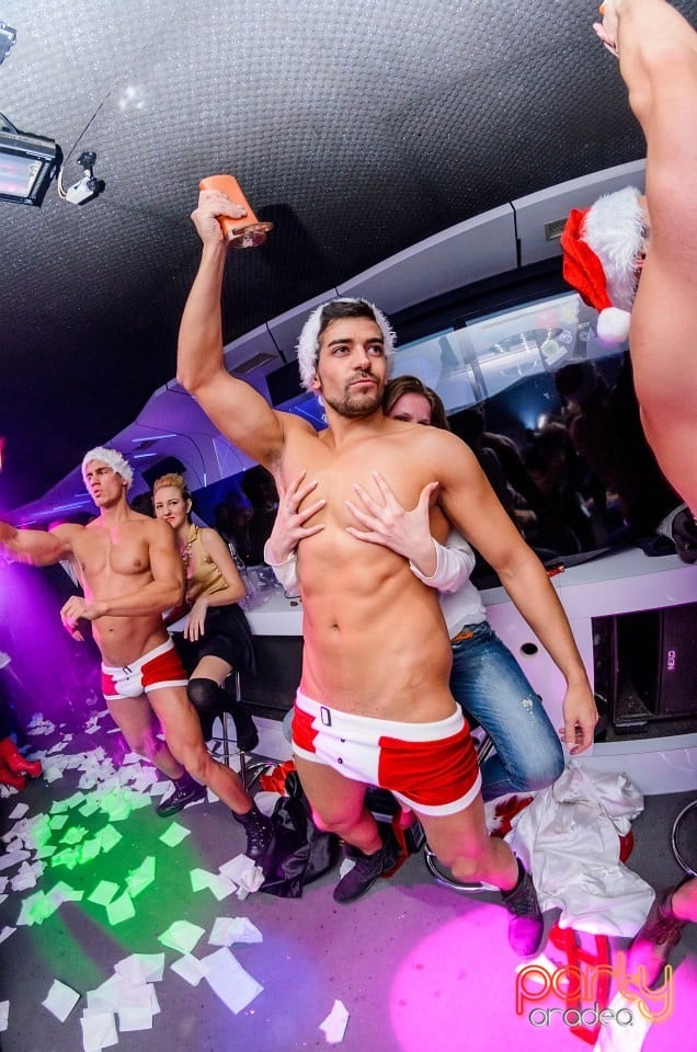 Hot Men Dance, 