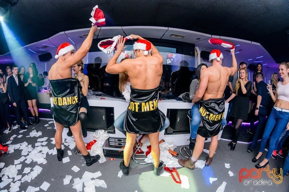 Hot Men Dance, 