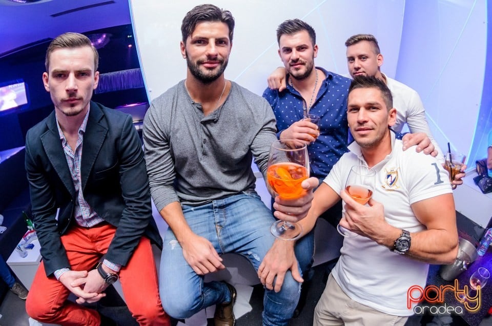Hot Men Dance, 