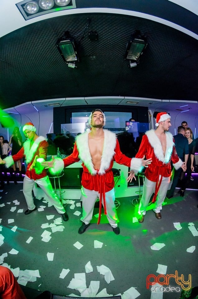 Hot Men Dance, 
