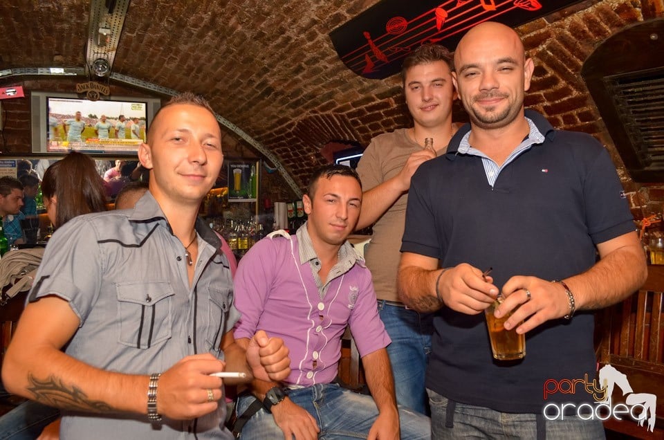 Hot Promo Night în Club Escape, 