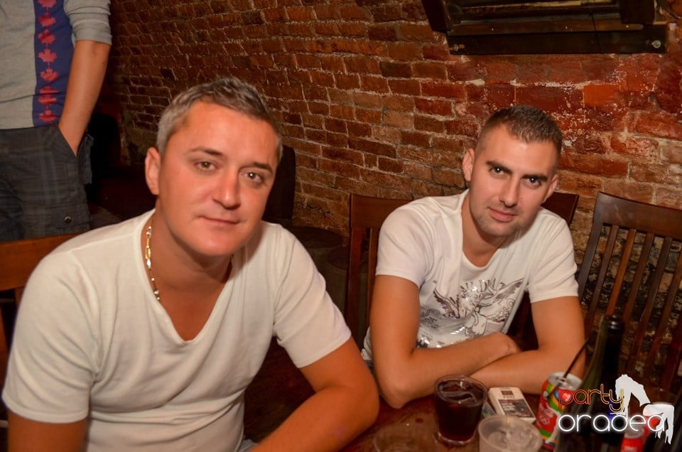 Hot Promo Night în Club Escape, 