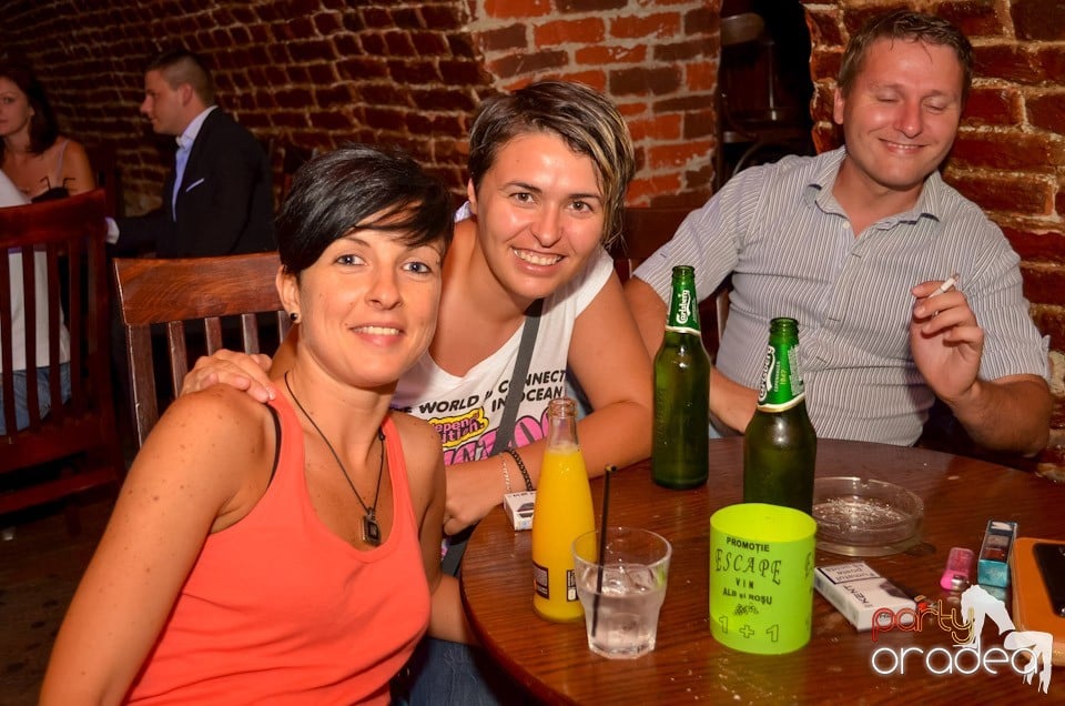 Hot Promo Night în Club Escape, 