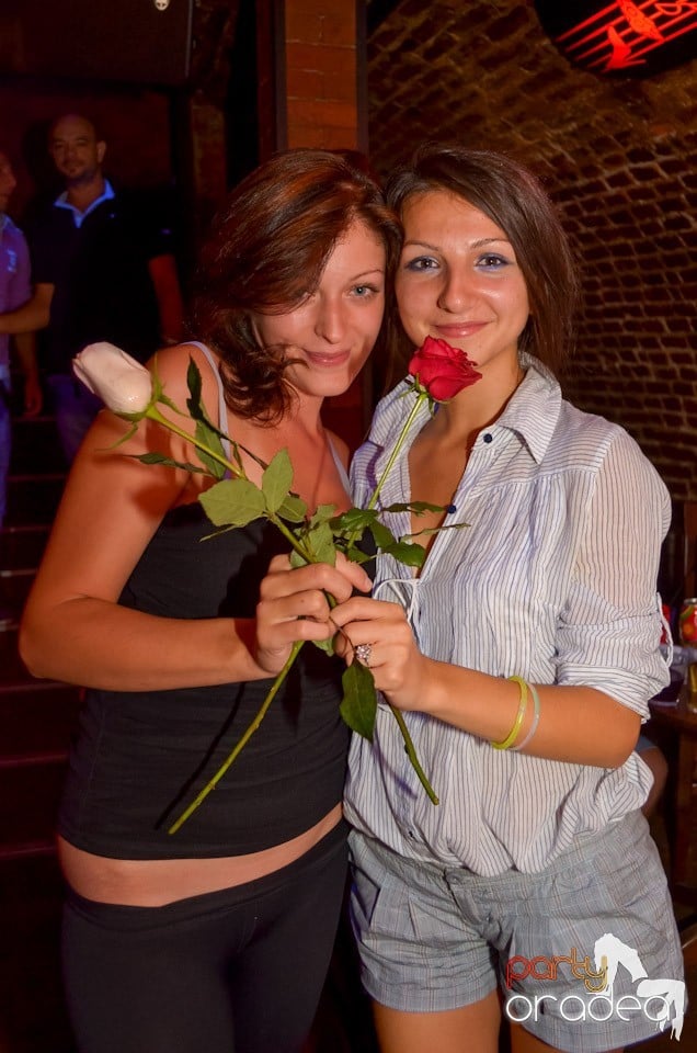 Hot Promo Night în Club Escape, 