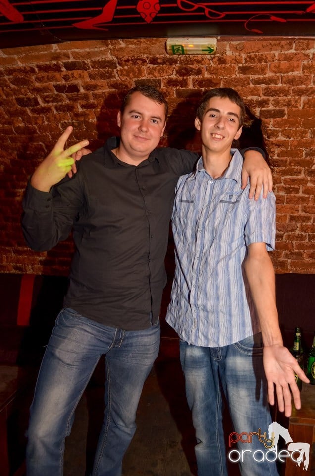 Hot Promo Night în Club Escape, 