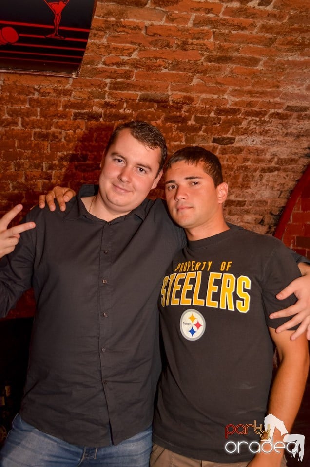 Hot Promo Night în Club Escape, 