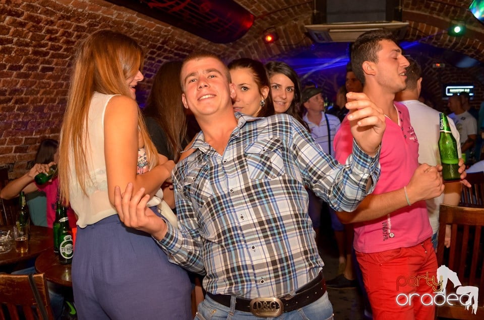 Hot Promo Night în Club Escape, 