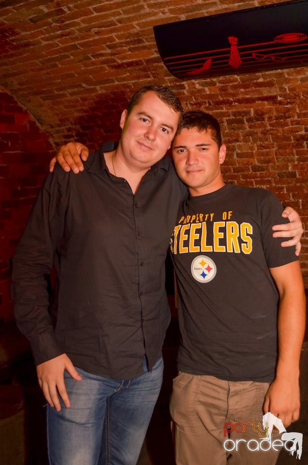 Hot Promo Night în Club Escape, 