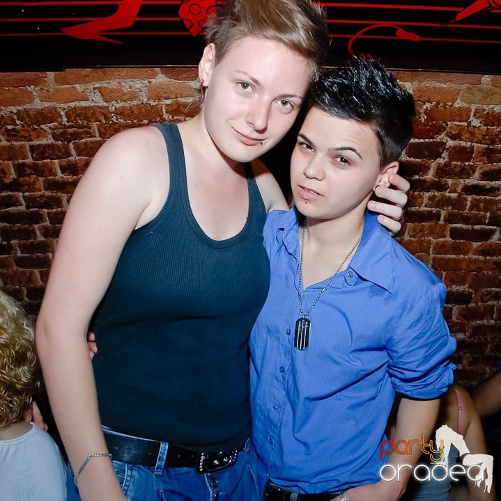 House Party în Club Escape, 