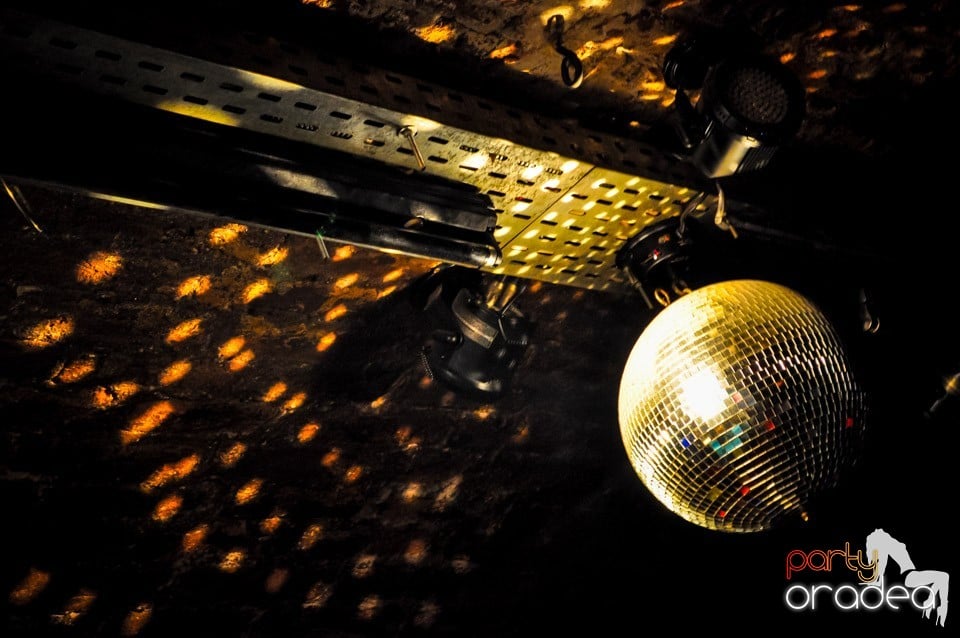 House party with Caveman, 