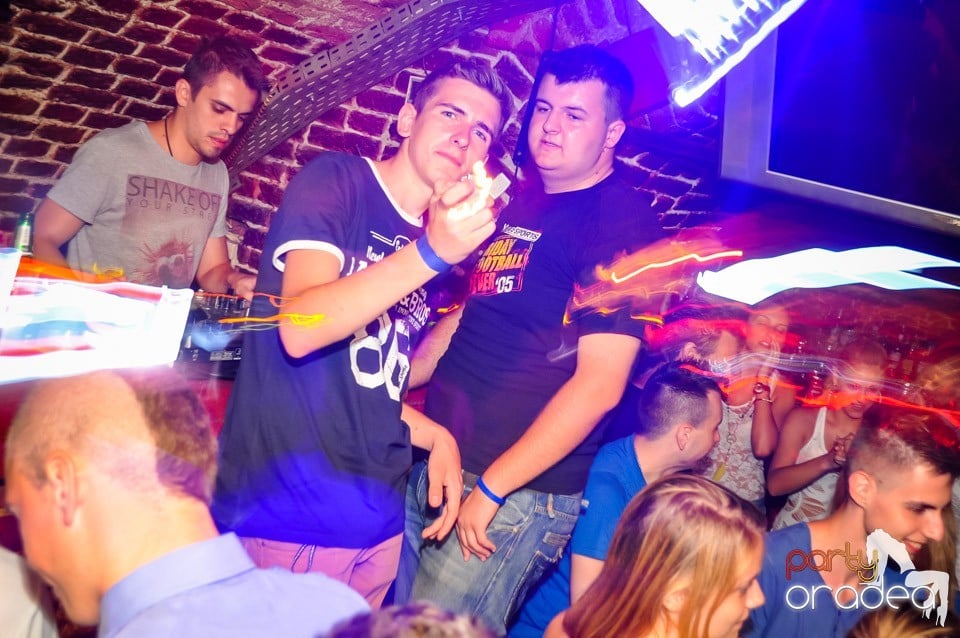 House party with Caveman, 