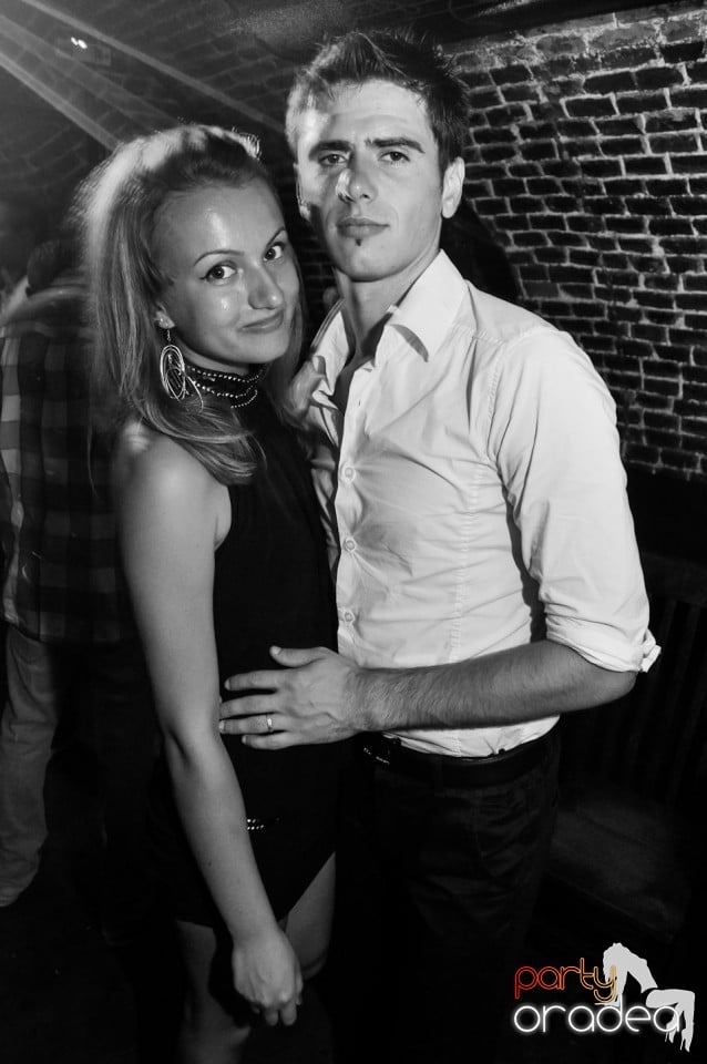 Hypnotheque Party cu Dr Nosta în Escape, 