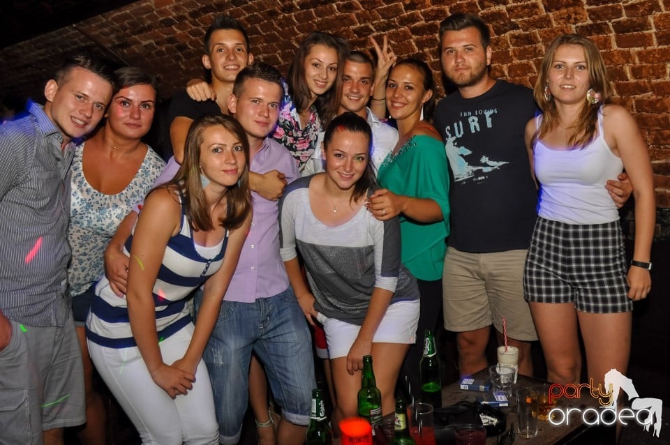 Hypnotheque Party cu Dr Nosta în Escape, 