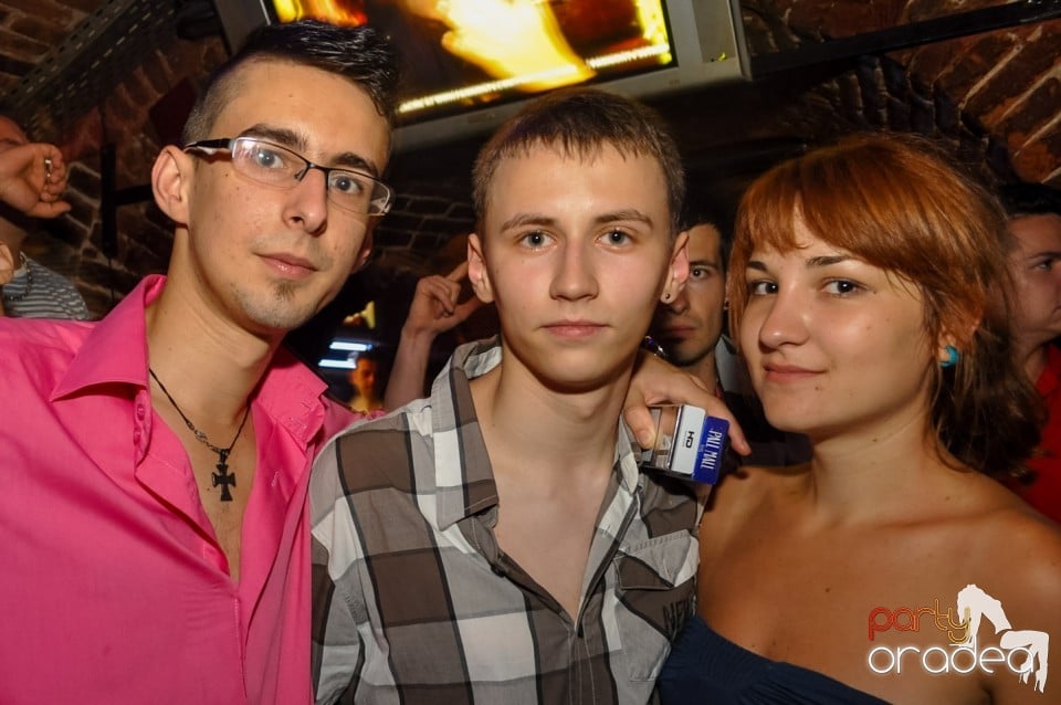 Hypnotheque Party cu Dr Nosta în Escape, 