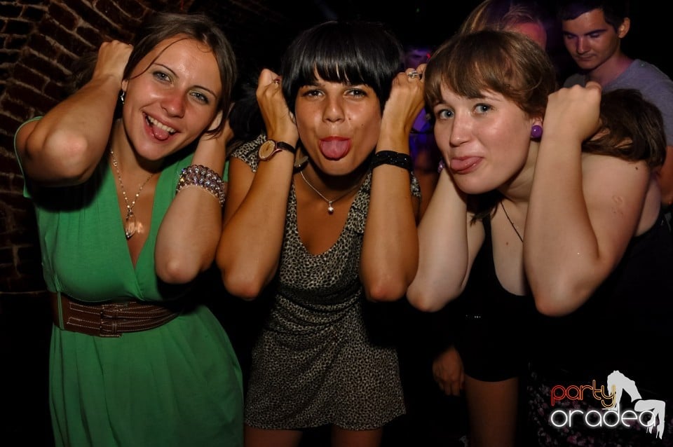 Hypnotheque Party cu Dr Nosta în Escape, 