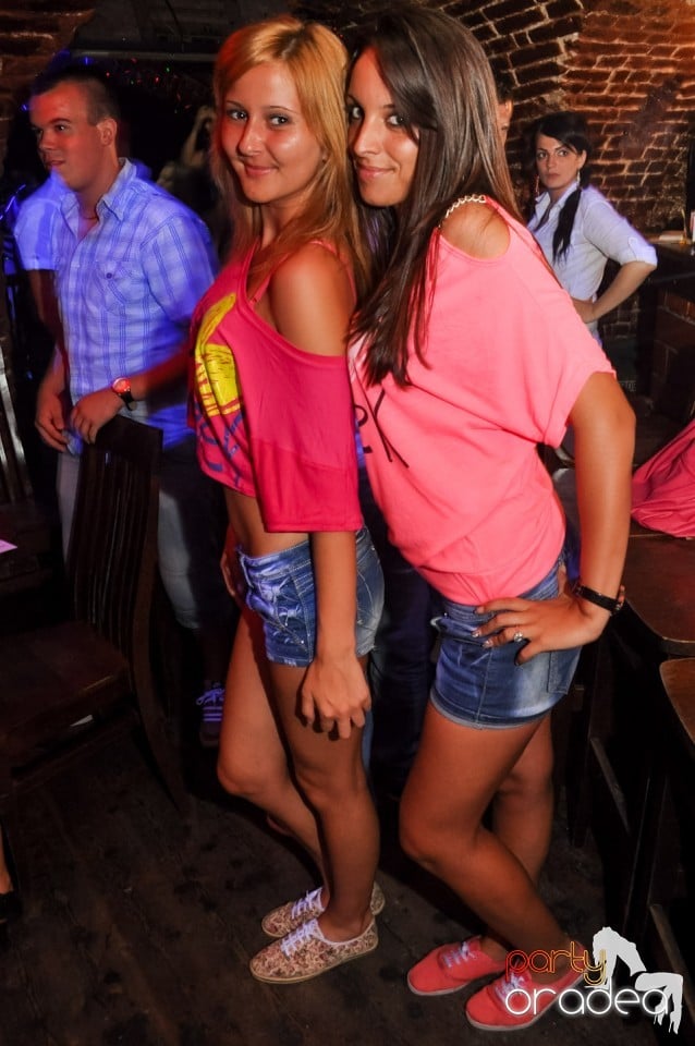 Hypnotheque Party cu Dr Nosta în Escape, 