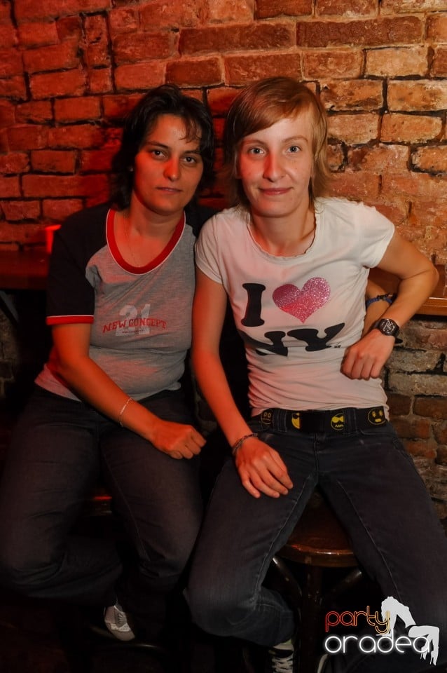 Hypnotheque Party cu Dr Nosta în Escape, 