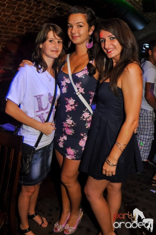 Hypnotheque Party cu Dr Nosta în Escape, 