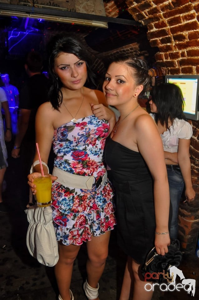 Hypnotheque Party cu Dr Nosta în Escape, 