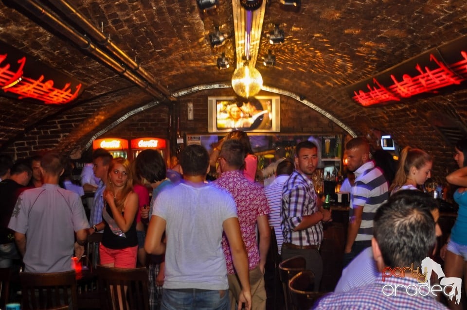 Hypnotheque Party cu Dr Nosta în Escape, 